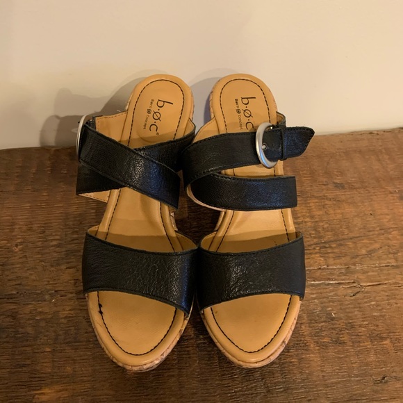BOC sz 8 black leather adjustable strap sandals
